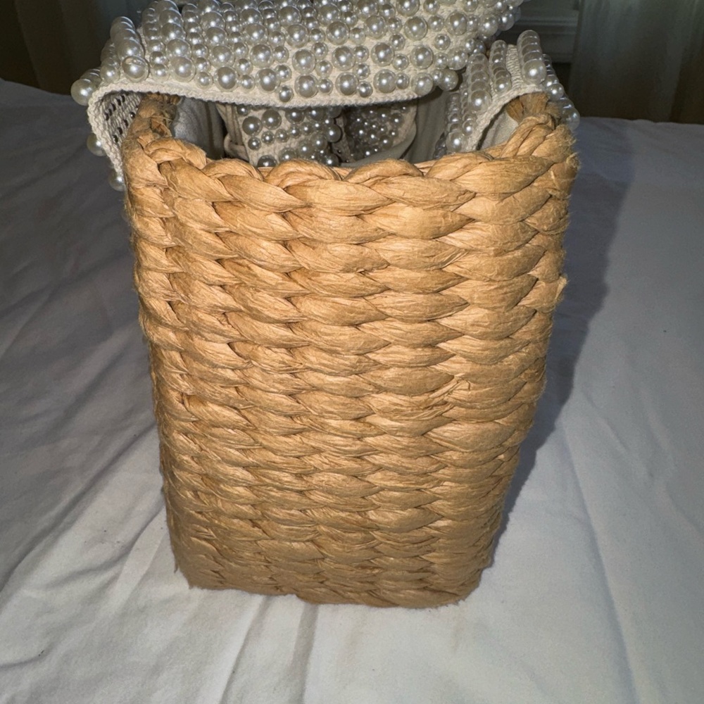 Chic Woven Purse with Pearl Accents - Picture 3 of 7
